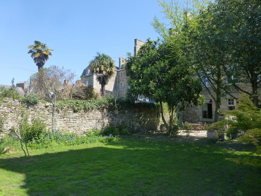 Appartement Des Remparts Динан Екстериор снимка
